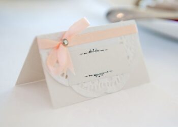 Tischkarten für Hochzeiten: Ein persönliches Willkommen auf den ersten Blick!